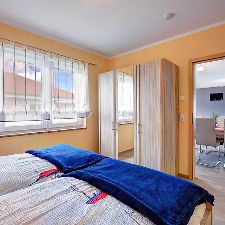 Haus Werder 4 _ Mit Gaskam 치노비츠